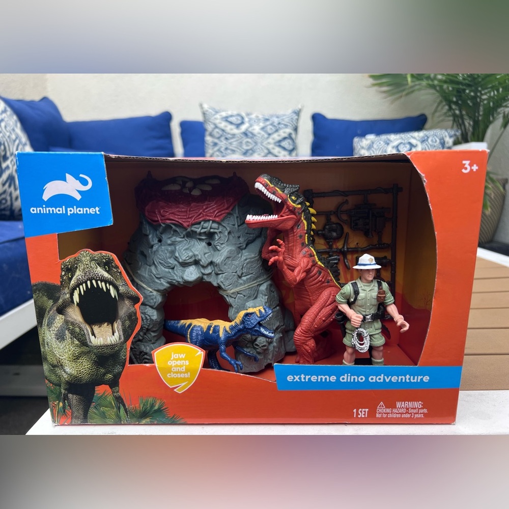 Animal Planet Extreme Dinosaurs Adventure Playset